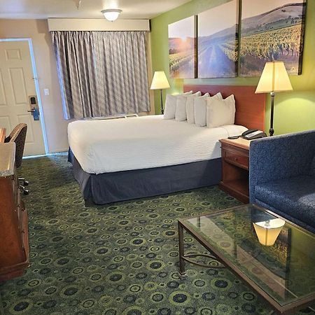 Days Inn By Wyndham Westley Dış mekan fotoğraf