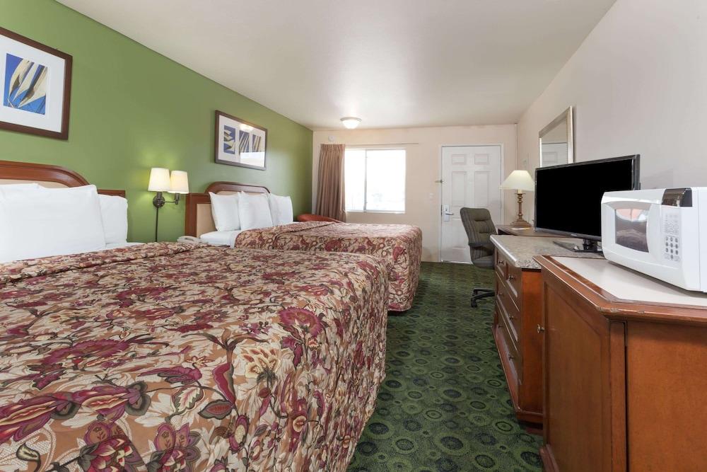 Days Inn By Wyndham Westley Dış mekan fotoğraf