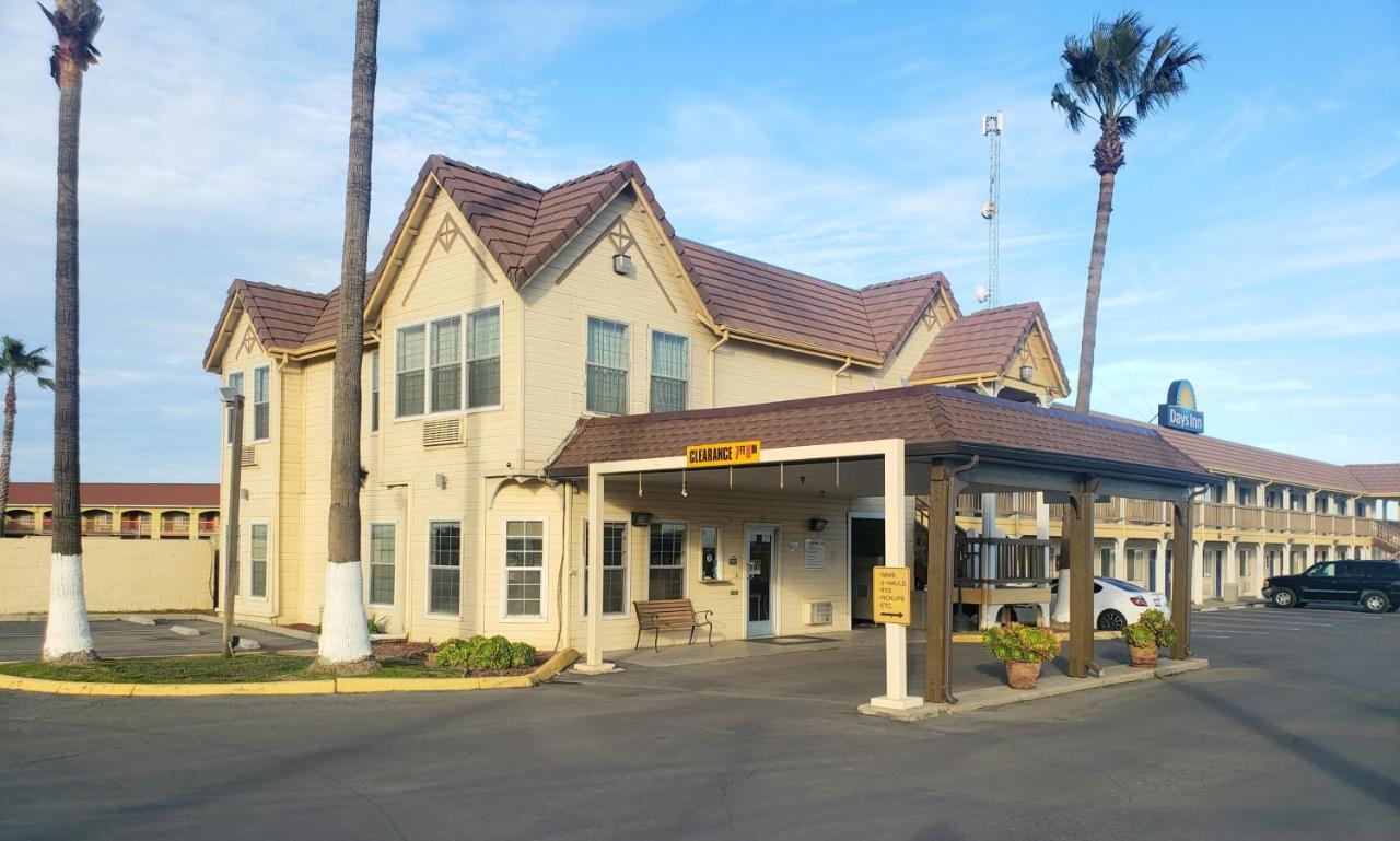 Days Inn By Wyndham Westley Dış mekan fotoğraf